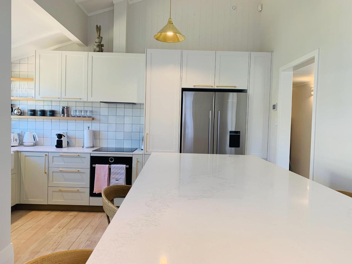 9 The Strand - New Pricing! Ръсел Екстериор снимка